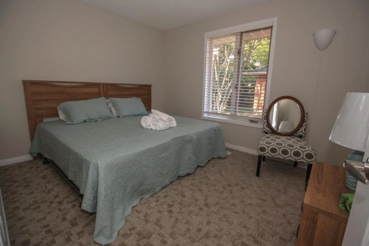 The Loyalist Bed & Breakfast