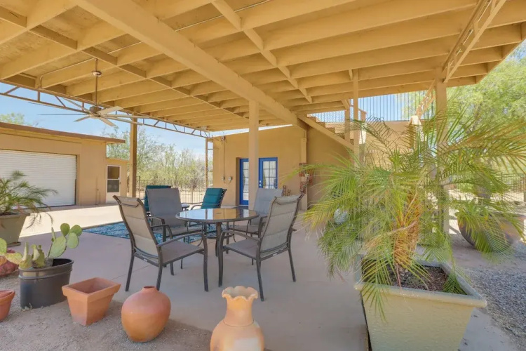 Oro Valley Retreat w/ Pool, Spa & Rooftop Views!