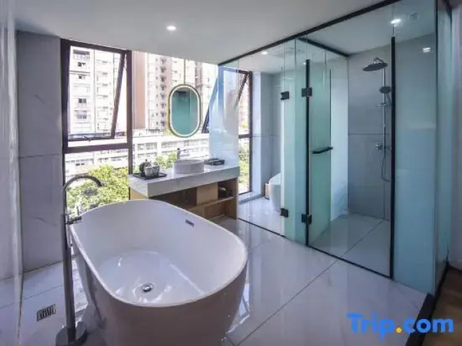Jinglong Hotel