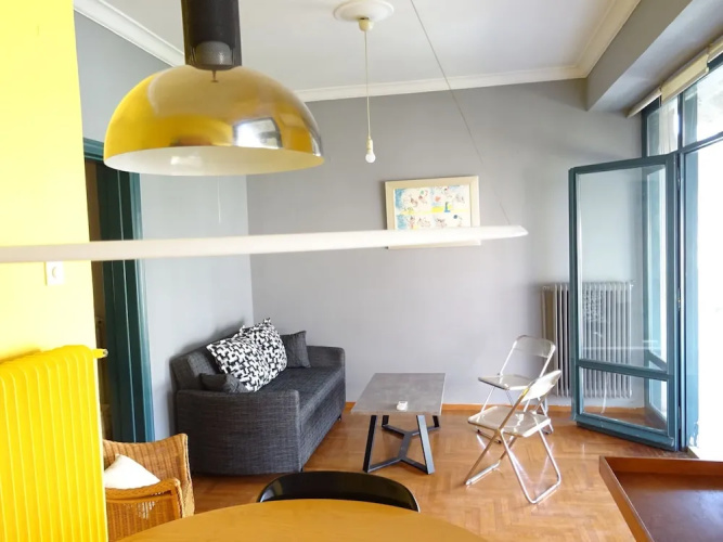 Superb location Athenian apartment