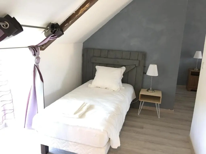 Standard Triple room with garden view
