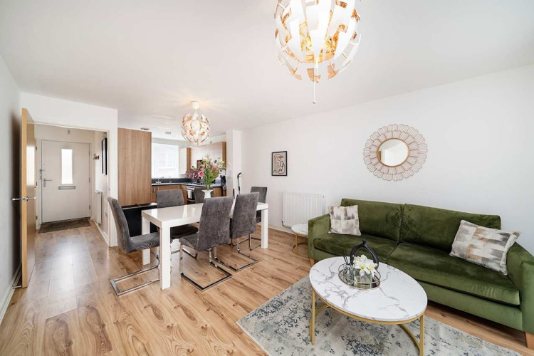 Charming 2-bedroom House in Northfleet