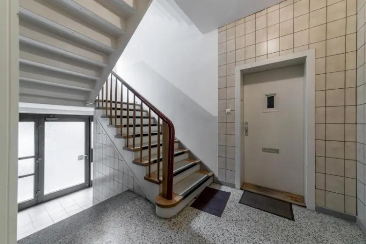 4892 Privatapartment List