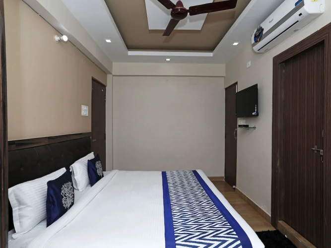 OYO 9665 Residency Inn