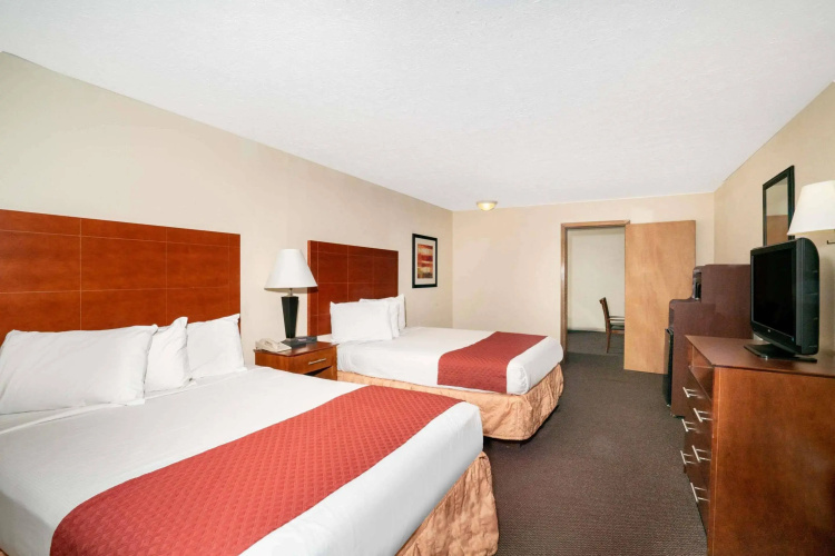 Ramada Pigeon Forge South