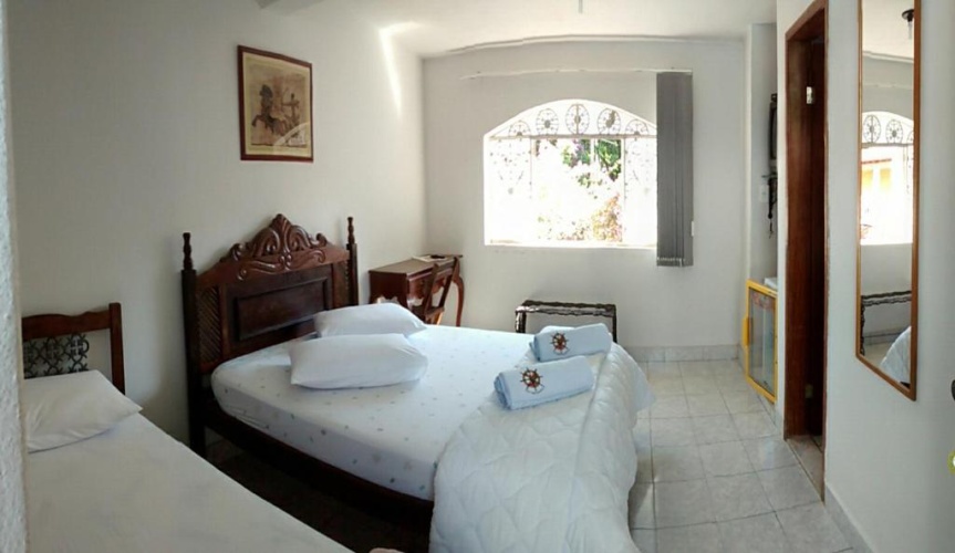 Standard Triple room
