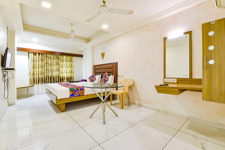 Fabhotel Kadamb Inn