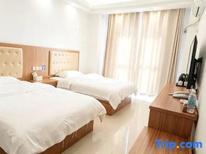 Standard Twin room with balcony