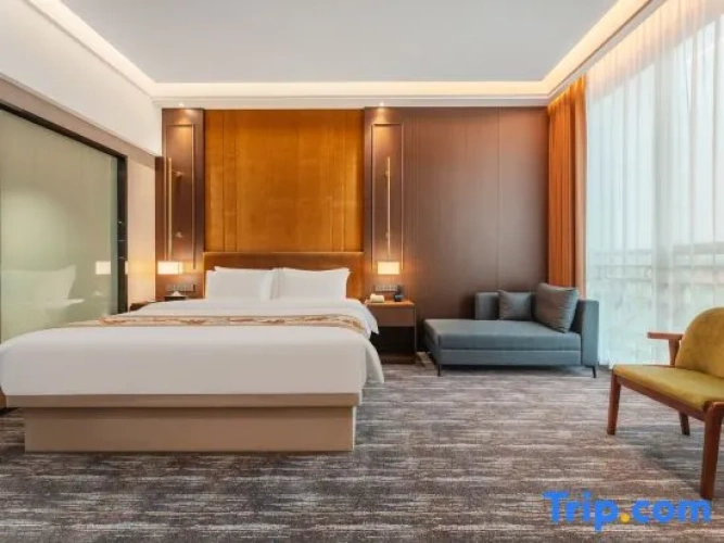 1 Bedroom Business Double Suite