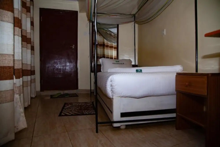 Greenvale Hotel