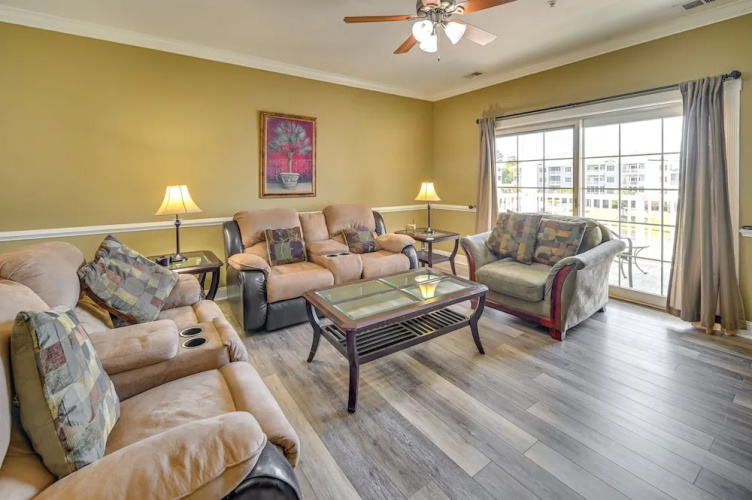 3 Mi to Ocean: Resort Condo in Myrtle Beach!