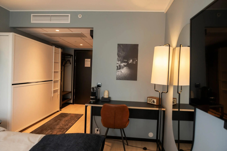 Home Hotel 1624