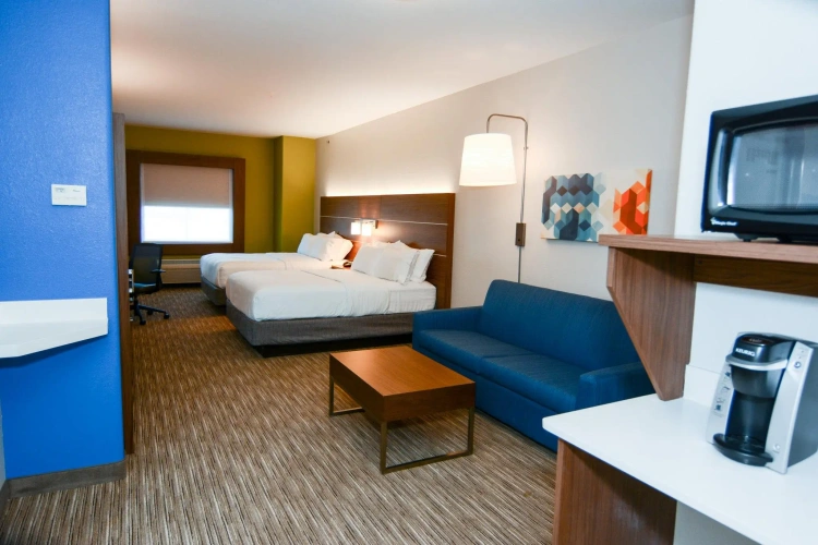 Quadruple Suite