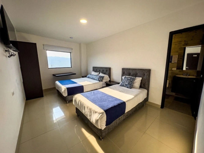 Standard Triple room