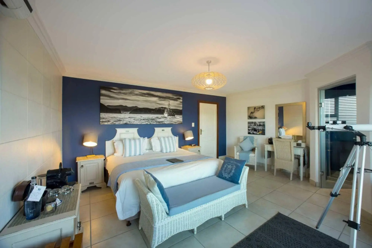 Candlewood Lodge