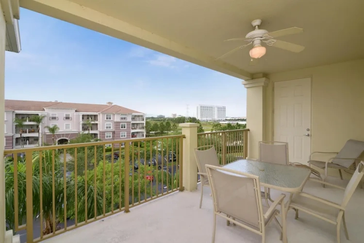 3 Bedrooms Standard room with balcony