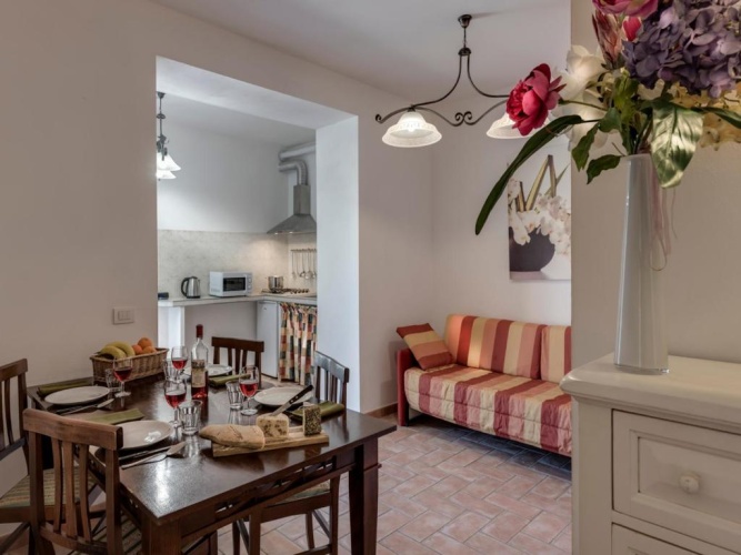 2 Bedrooms Apartment