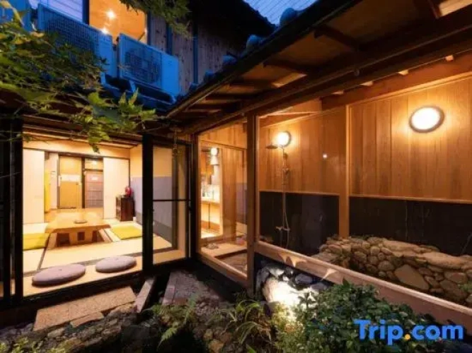 2 Bedrooms Cottage