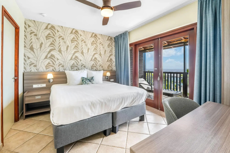 LionsDive Beach Resort