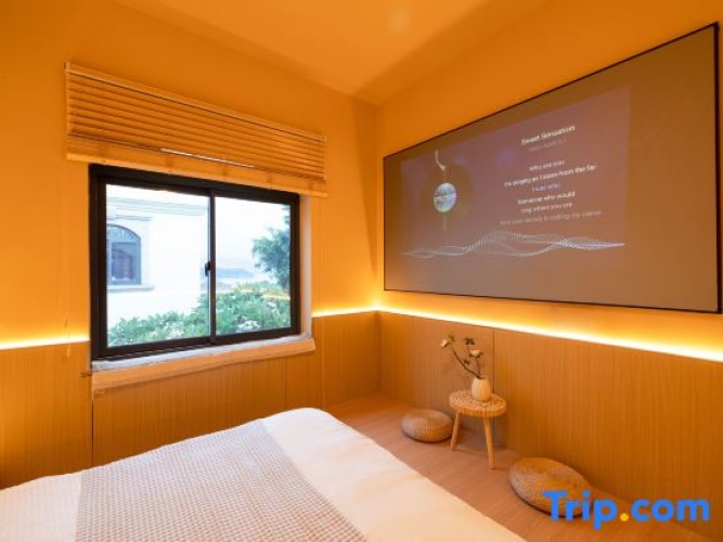 Standard Double room with partial sea view