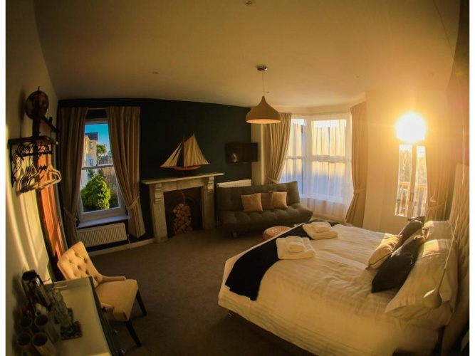 Deluxe Double Suite