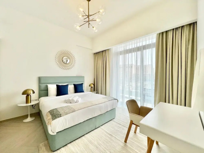 Waves - Comfortable JVC Apt with Balcony