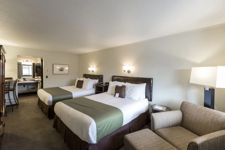 Earthbox Inn & Spa