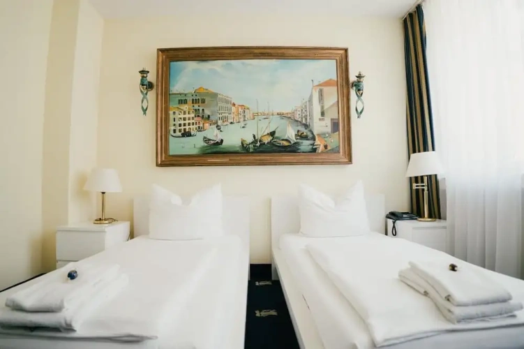 Classic Twin room