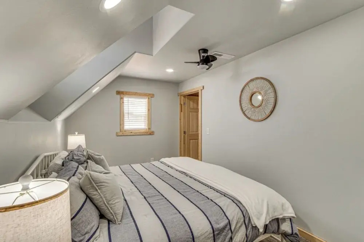 Family Home w/ Mountain Views in Circleville!