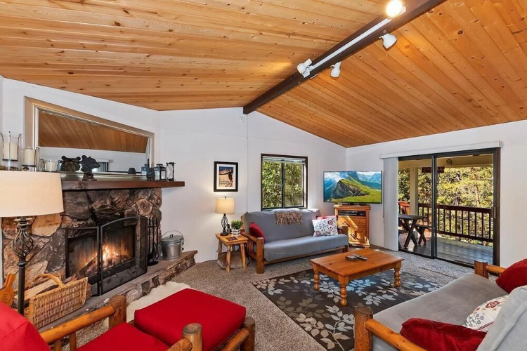 028 - Sunset Mountain Retreat