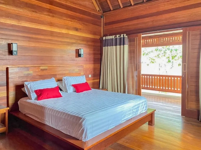 2 Bedrooms Villa