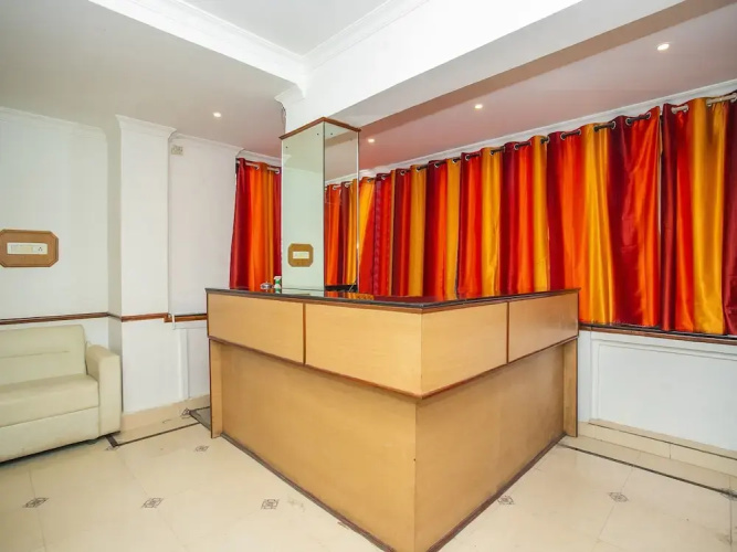 OYO 18544 Amm Residency