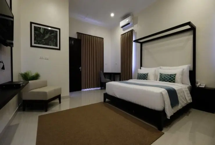 2 Bedrooms Villa