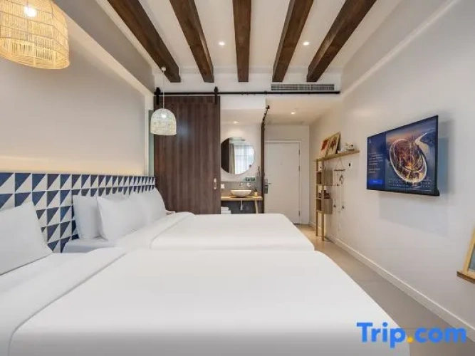 Standard Triple Family room