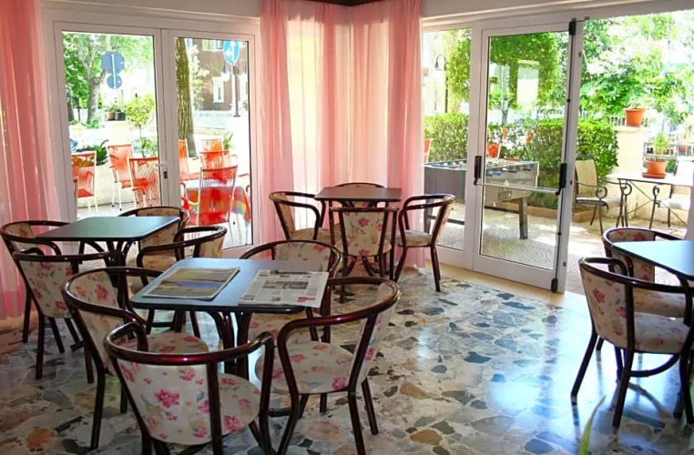 Hotel Urania
