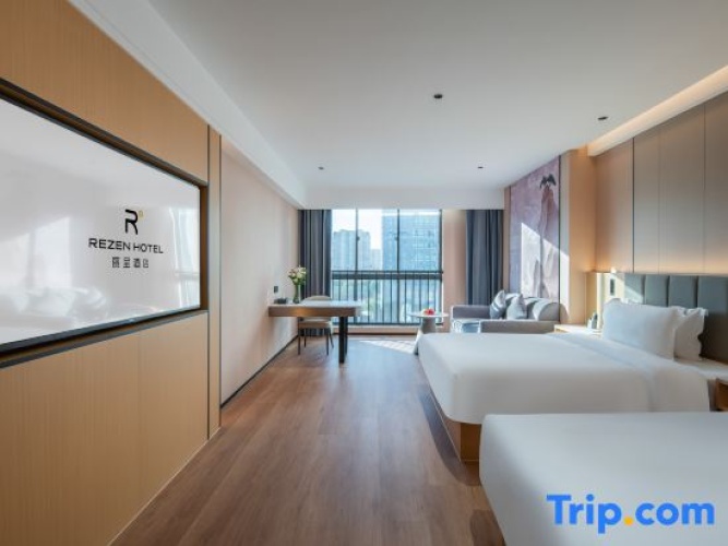 Deluxe Twin room with garden view