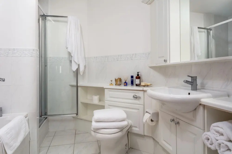 Turnberry Serviced Apartments