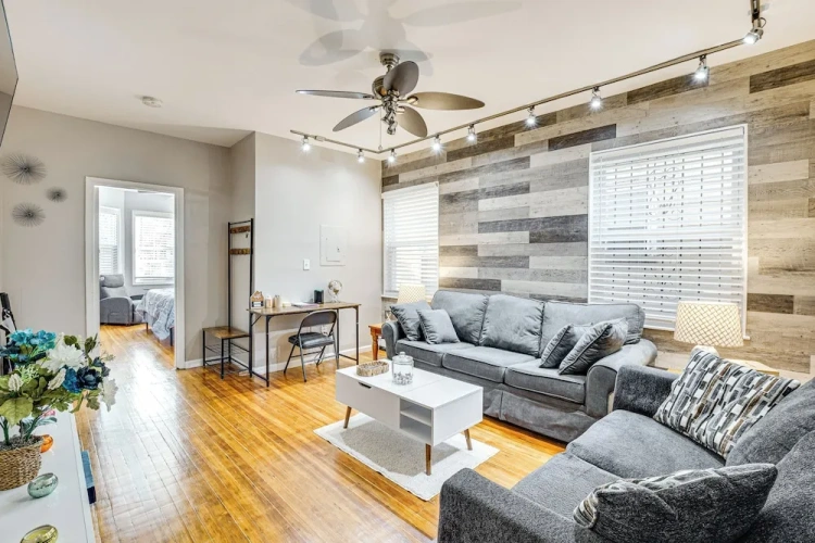 3 Bedrooms Apartment