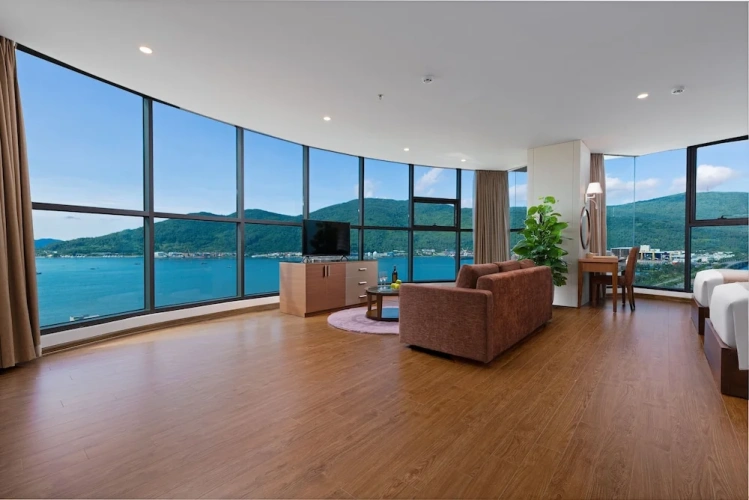 Twin Junior Suite with panoramic view