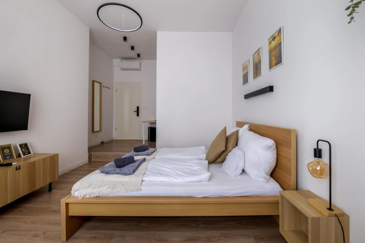 AK7 Boutique Suites