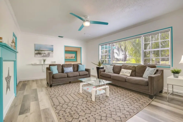 Hollywood Cottage: 2 Mi to Hollywood Beach!