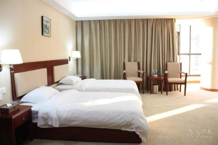 Yifeng Hotel