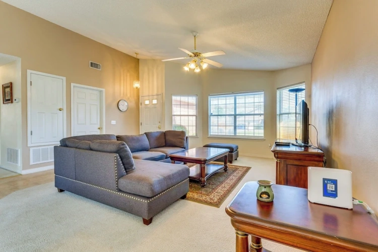 3 Bedrooms Cottage