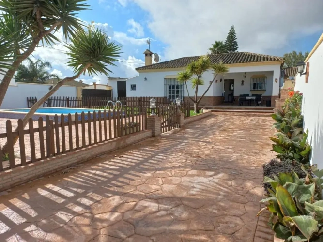 3 Bedrooms Cottage