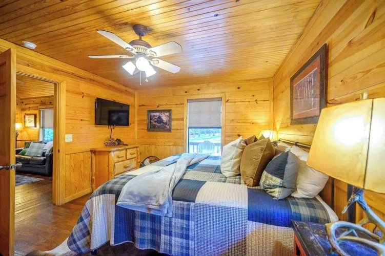 Sunset Ridge Cozy Cabin for 6