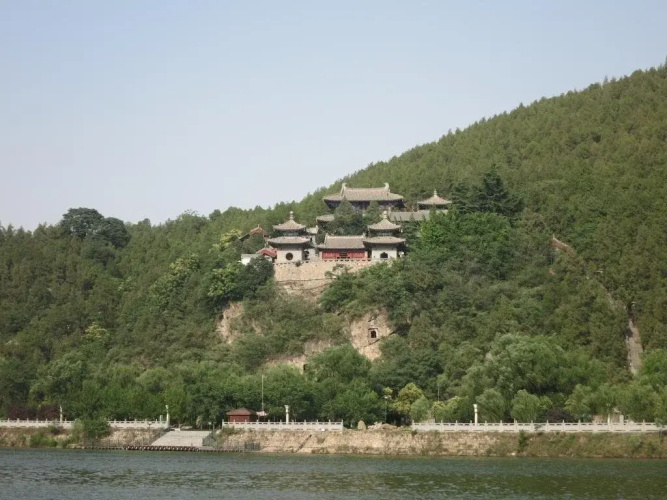 Xinqingnian Express Hotel