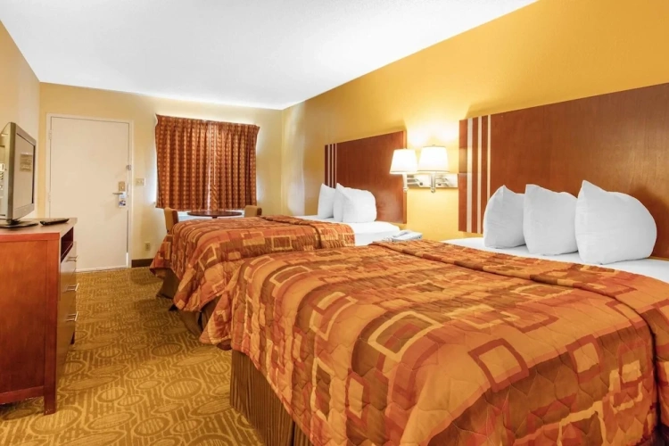 Deluxe Quadruple room