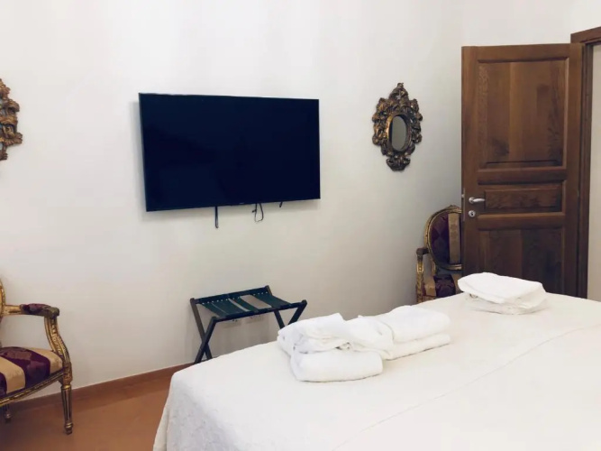 Visione Via Sant’Andrea delle Fratte, 36