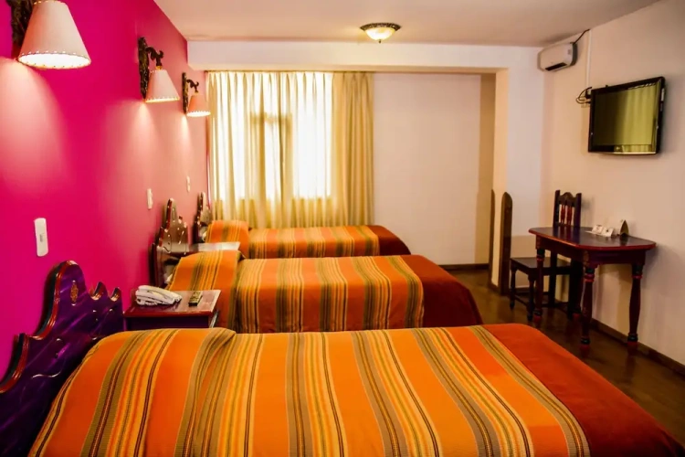 Standard Triple room