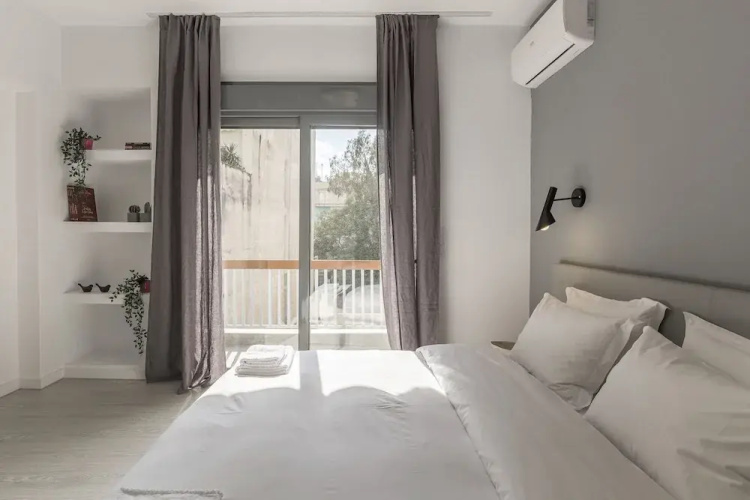 Winsome City Apartment